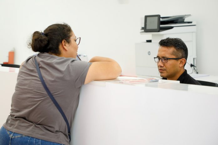 Calificación nacional sobre atención de los reclamos de usuarios del servicio móvil retrocedió en el segundo semestre de 2023 Calificación nacional sobre atención de los reclamos de usuarios del servicio móvil retrocedió en el segundo semestre de 2023