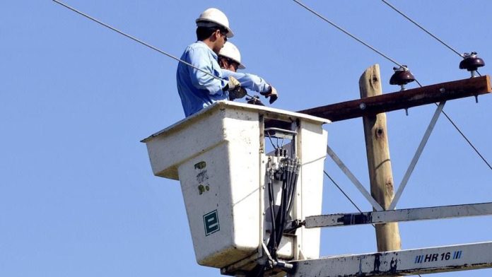 Enosa suspenderá el servicio eléctrico en algunas zonas de Piura y Castilla Enosa suspenderá el servicio eléctrico en algunas zonas de Piura y Castilla