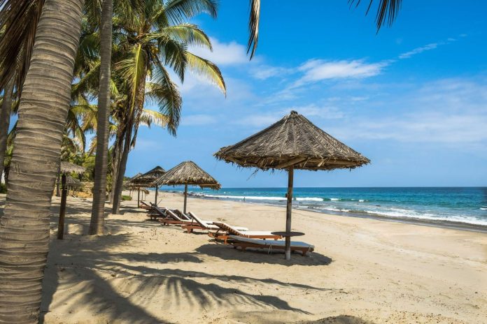 Playas de Piura, destino turístico clave para la economía local, necesita fortalecer su infraestructura y seguridad Playas de Piura, destino turístico clave para la economía local, necesita fortalecer su infraestructura y seguridad