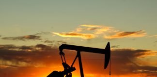 Empresas de minería, hidrocarburos y energía se anticipan a El Niño con planes de prevención de riesgos Empresas de minería, hidrocarburos y energía se anticipan a El Niño con planes de prevención de riesgos